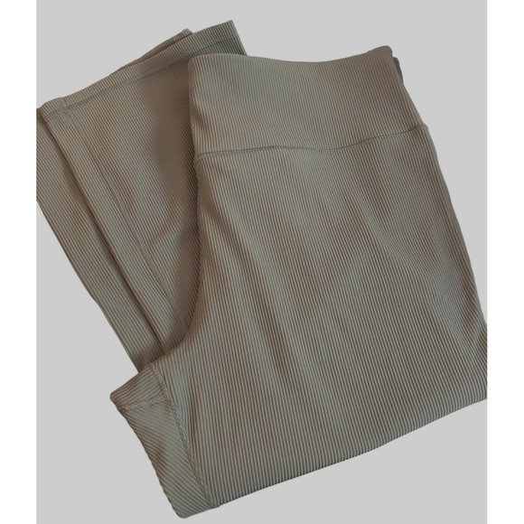 Athleta Pants - Womens Athleta Elation Rib Crop Flare 3X Sage Green